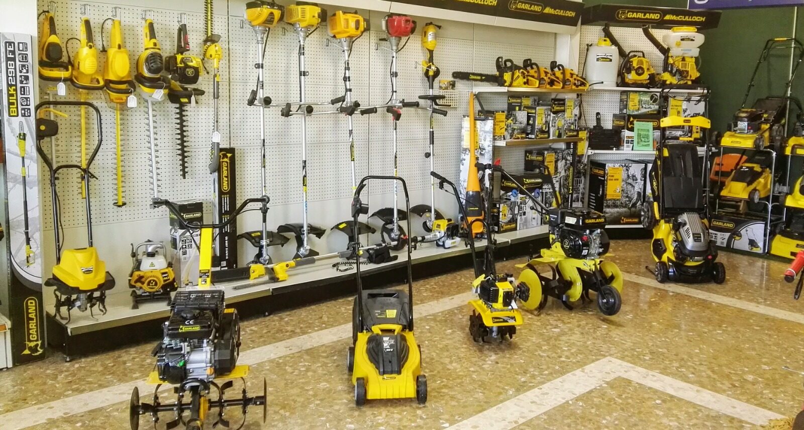 Showroom de maquinaria en Granada